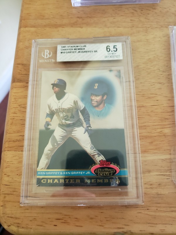 1991 TOPPS STADIUM CLUB CHARTER MEMBERS KEN GRIFFEY JR & SR BGS 6.5