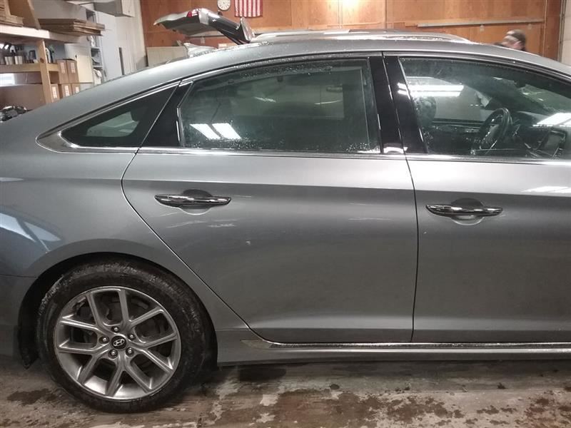 Passenger Rear Side Door Electric US Built Fits 18-19 SONATA 2682085