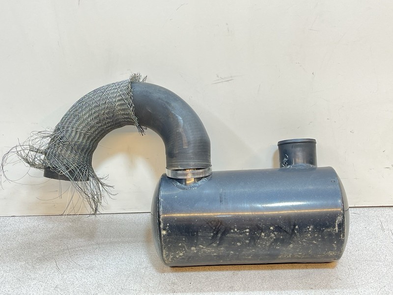 2001 Polaris Genesis 1200 Exhaust Silencer Water Box