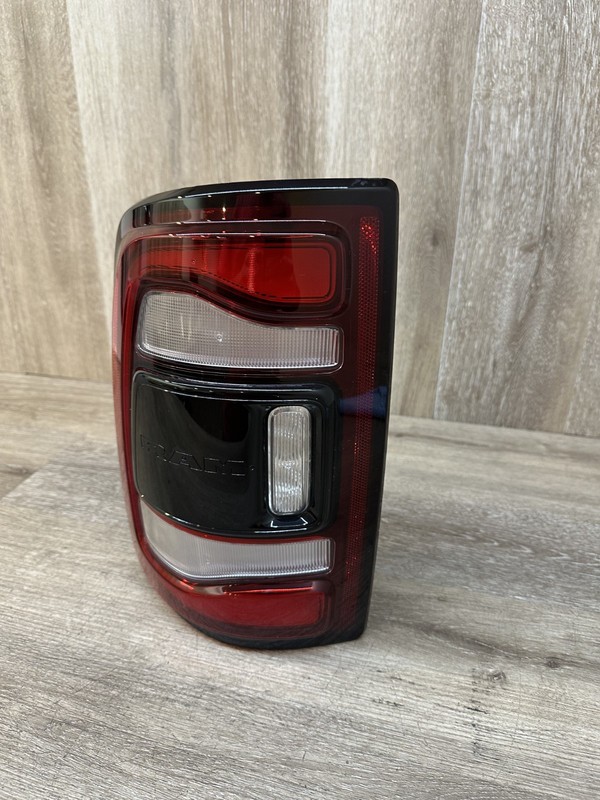 2019-23 DODGE RAM 2500 / 3500LH LED TAIL LIGHT ASSY OEM PART # 68361719AE