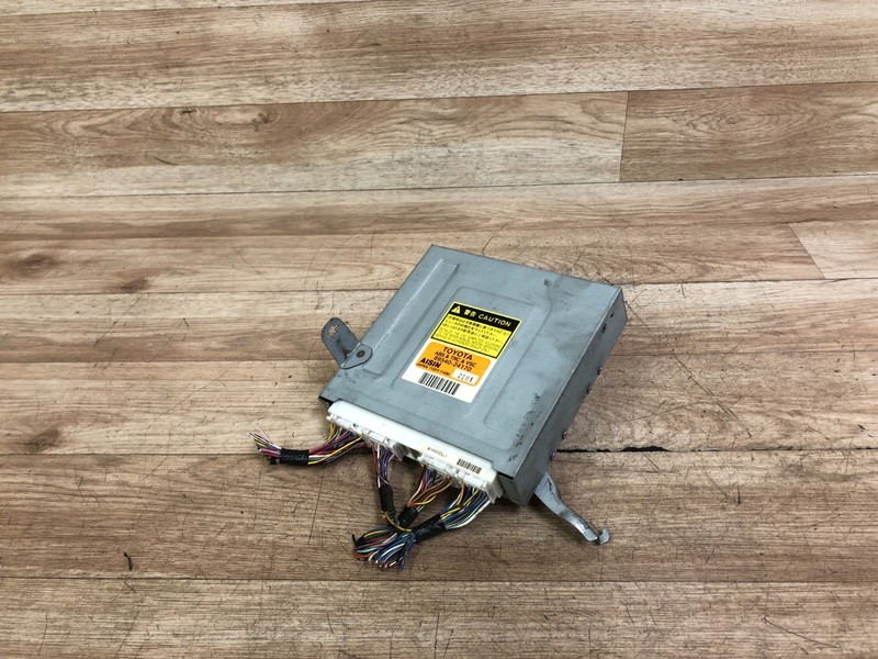 LEXUS SC430 OEM ABS TRC VSC SKID TRACTION CONTROL MODULE 2002-2005 3
