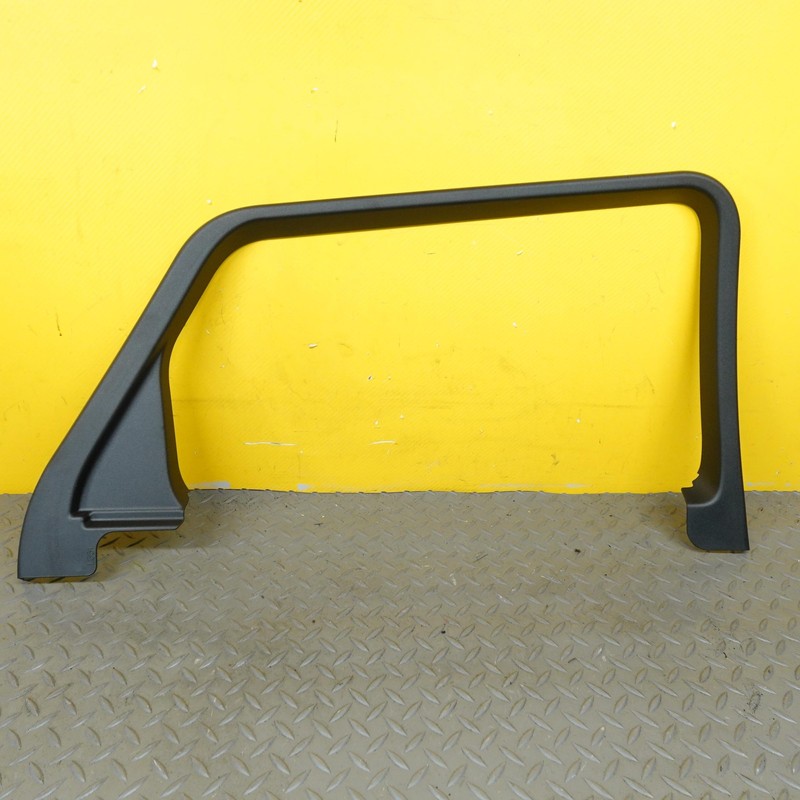 2020-2022 RANGE ROVER EVOQUE REAR LEFT SIDE OUTER WINDOW FRAME TRIM K8D2-2515-A
