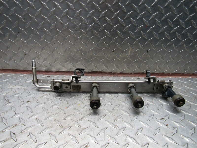 10-12 CHEVROLET MALIBU 2.4L FUEL INJECTOR RAIL WITH INJECTOR VIN 0 (8th DIGIT )