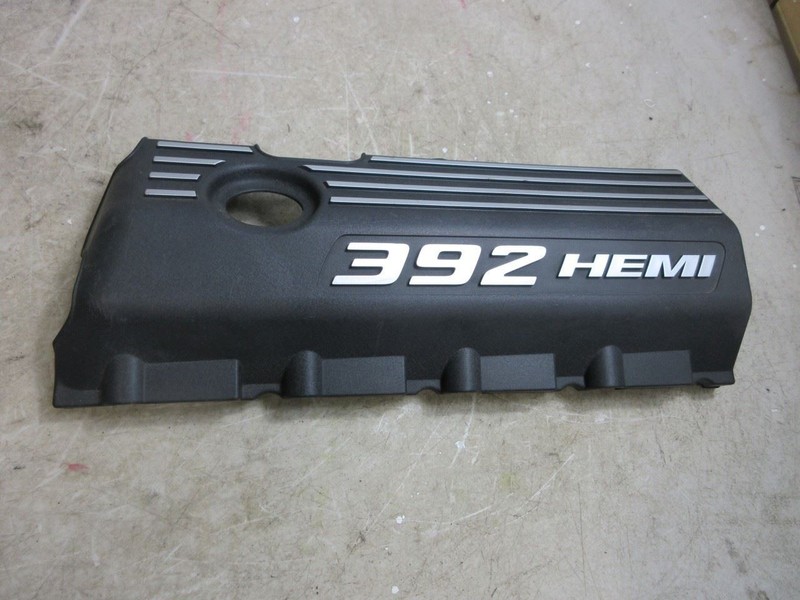 2016-2021 Jeep Grand Cherokee SRT OEM 6.4L LH Engine Cover 05038693