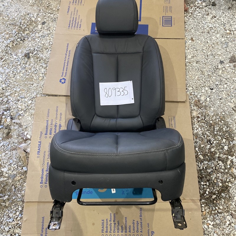 Hyundai Santa Fe OEM Right Passenger Side Front Seat