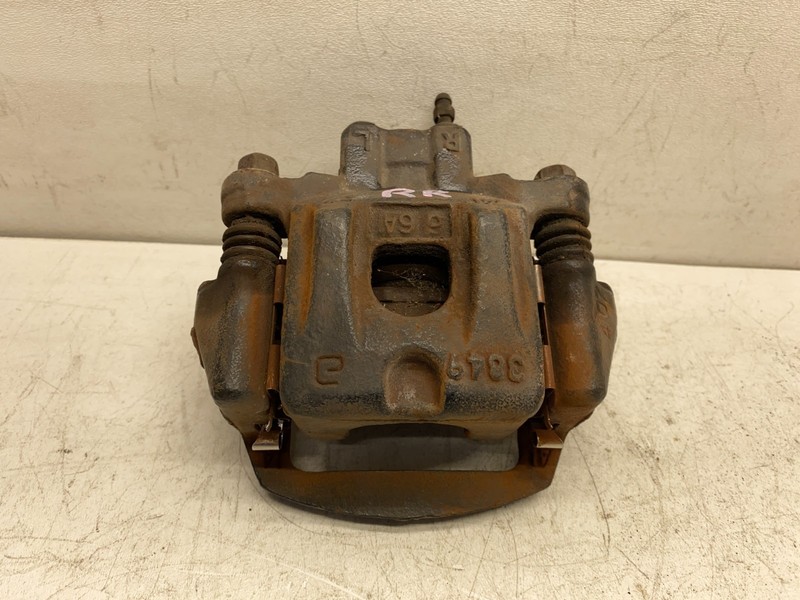 2004-2007 TOYOTA HIGHLANDER RIGHT PASSENGER SIDE REAR BRAKE CALIPER