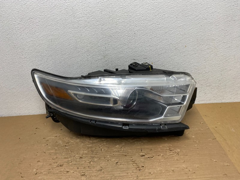 2013 to 2019 Ford Taurus Right Passenger RH Side Headlight Halogen OEM AD4381 DW