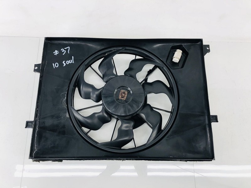 10-11 KIA SOUL 2.0L L4 GASOLINE ENGINE COOLING RADIATOR FAN SHROUD OEM #10