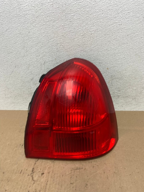 2003 to 2011 Lincoln Town Car Right Passenger Rh Tail Light AE6101 LK