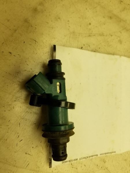 99 00 01 02 03 TOYOTA SIENNA FUEL INJECTOR 418532