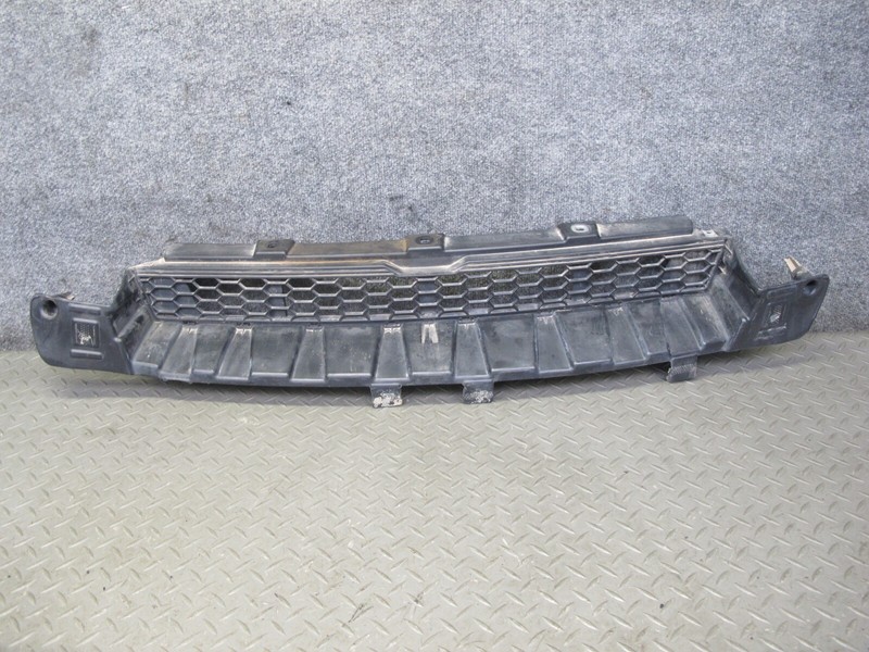 2010-2014 BMW E71 X6M FRONT BUMPER GRILLE BRACKET INSERT PANEL 7205906
