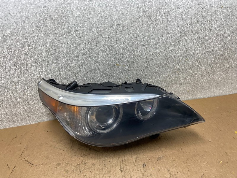 2004 to 2007 BMW 525i 5 Series Headlight Right Passenger Xenon AFS Z9587 DW