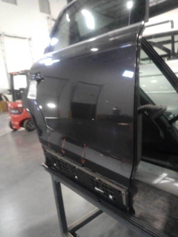 2013 Audi Q7 Rear Right Door Black - Good Condition, No Rust, Missing Trim