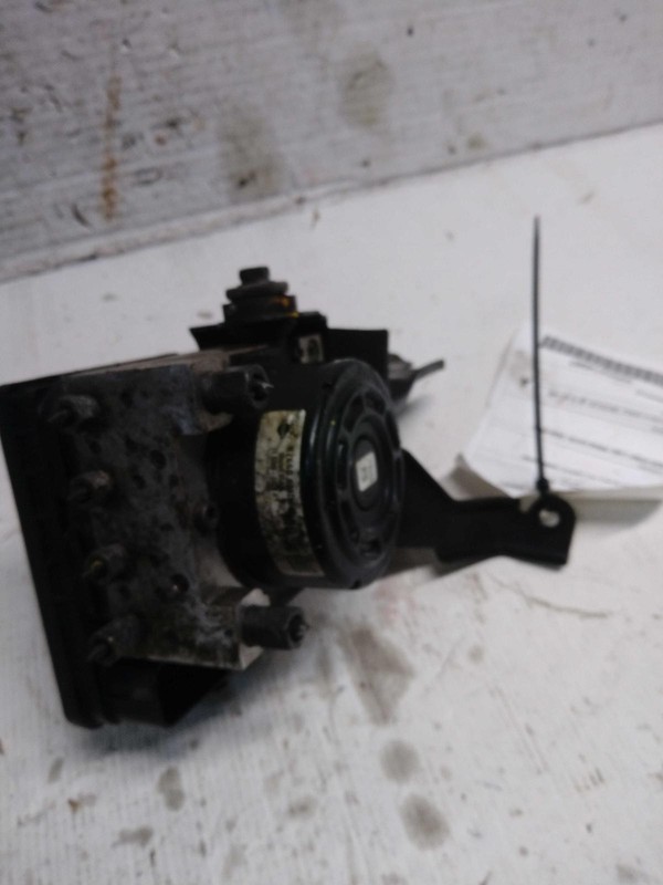 2016 Nissan Versa ABS Pump & Motor Assembly OEM 476603WC0B 125K Miles