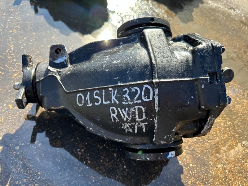 01-04 Mercedes SLK320 A/T REAR CARRIER DIFFERENTIAL Ratio 3.27 OEM 60k mi