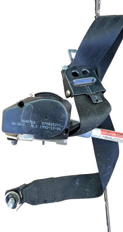 VOLVO 940,1993-1995, 1991-1992OEM seat Belt Front Right 3548753, 570010200