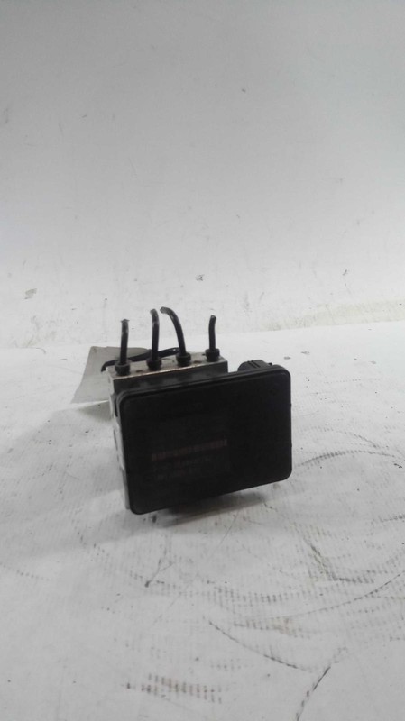 2018 Genesis G80 ABS Pump & Motor Assembly OEM 58920B1630 142k Miles Silver