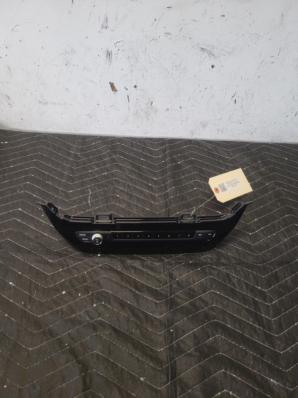 Used Oem BMW Audio Equip Radio Control Panel for 2022-2025 X3 30i