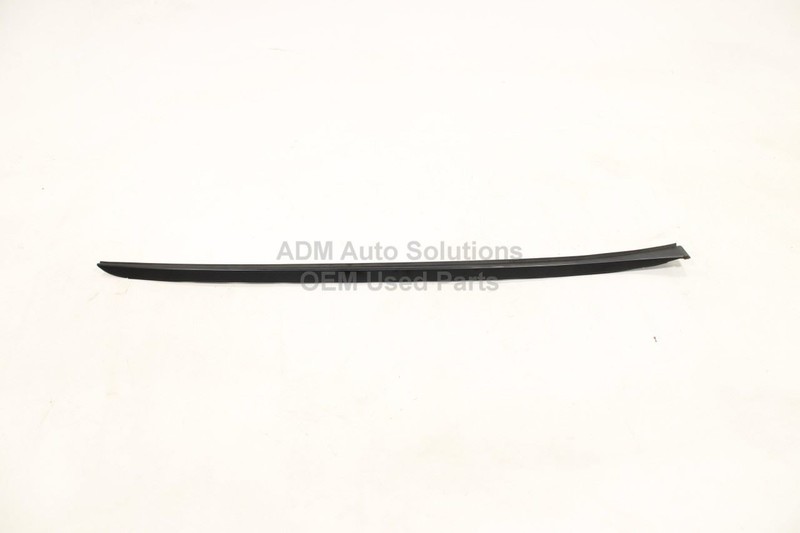 2016-2020 KIA SORENTO FRONT RIGHT SIDE WINDSHIELD MOLDING COVER 86132-C5000 OEM