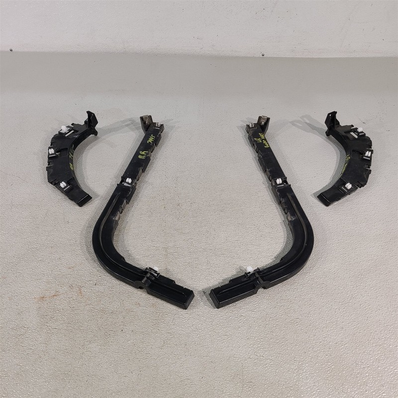 08-14 Dodge Challenger Srt8 Rear Bumper Cover Facia Mounts Aa7445