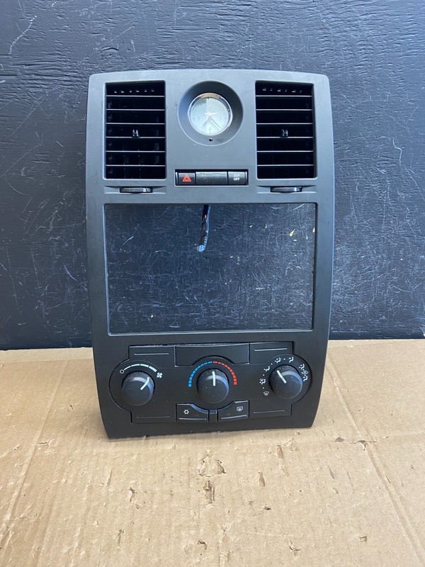 2008 to 2010 Chrysler 300 Dash Heater A/C Climate Control Radio Panel ad2255 DG