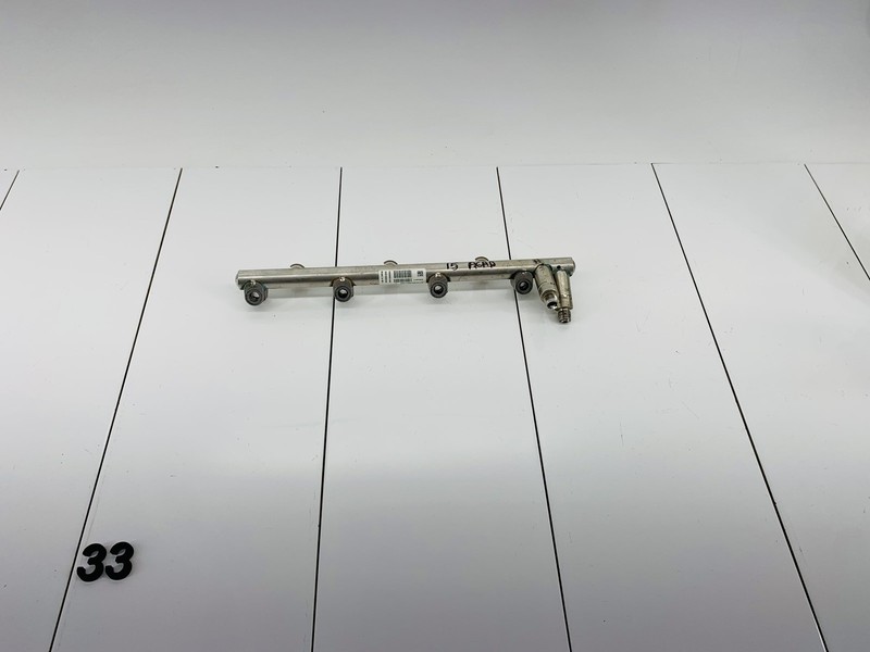09-16 GMC ACADIA 3.6L V6 GAS ENGINE MOTOR LEFT SIDE FUEL INJECTOR RAIL TUBE OEM