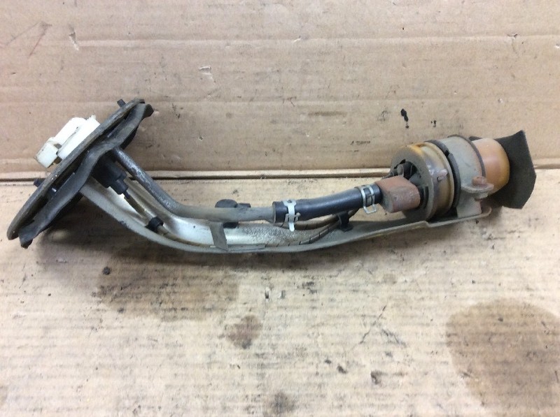 86 87 88 89 Accord DX, LX Carburetor Gasoline Fuel Pump Set Assy Used OEM