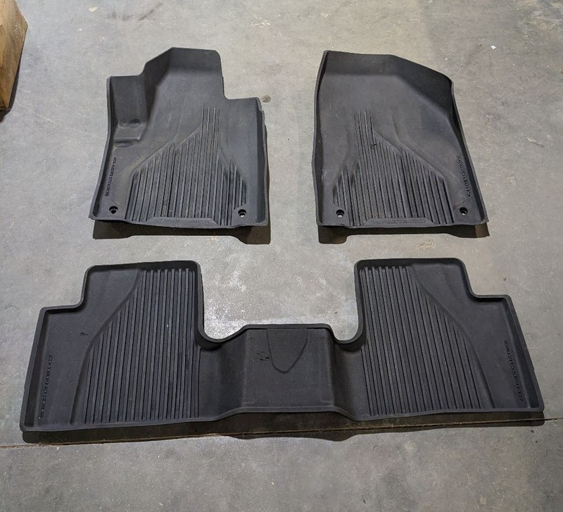 2015-23 OEM Jeep Cherokee Front & Rear All-Weather Floor Mat Set of 3 82 117