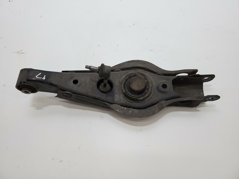 Left Driver Rear Spring Lower Control Arm 55210-C5060 2017 Kia Sorento 2016-2019
