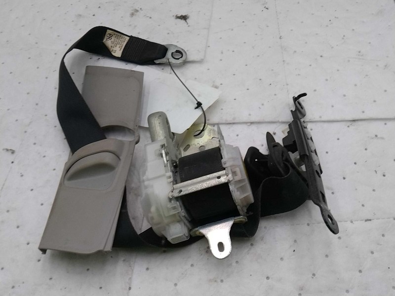 2013 Toyota Corolla Silver OEM Seat Belt Driver Side Retractor 128K Miles