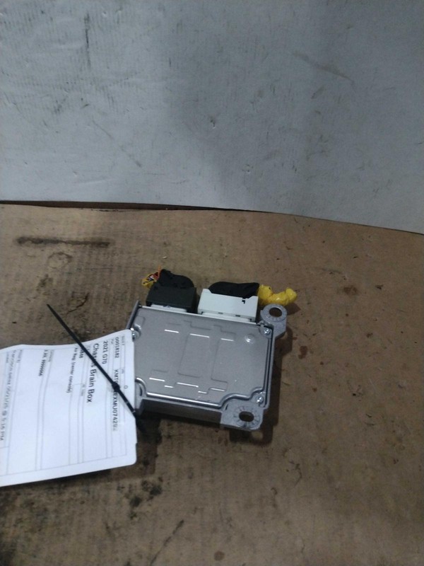 Used Air Bag Module fits: 2021 Genesis G70 Air Bag center console Grade A