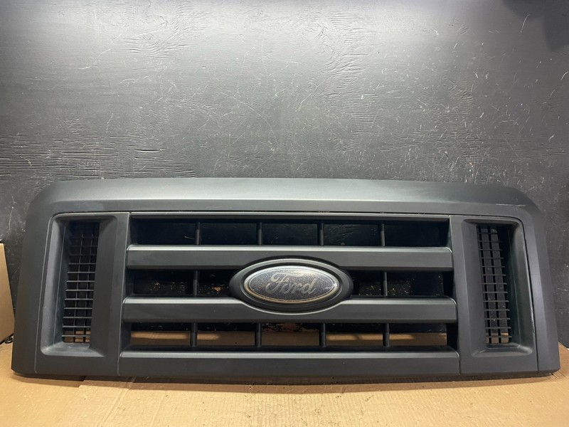 2008 to 2014 Ford Econoline E150 E250 Front Upper Chrome Grill Grille AB3168 DG