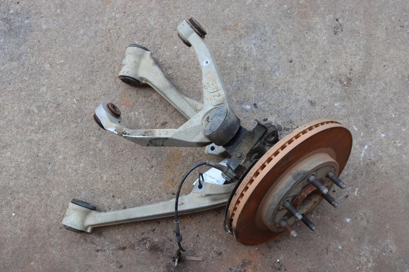 2014-17 CHEVY SILVERADO 1500 4X4 FRONT LEFT SPINDLE KNUCKLE HUB CONTROL ARM OEM