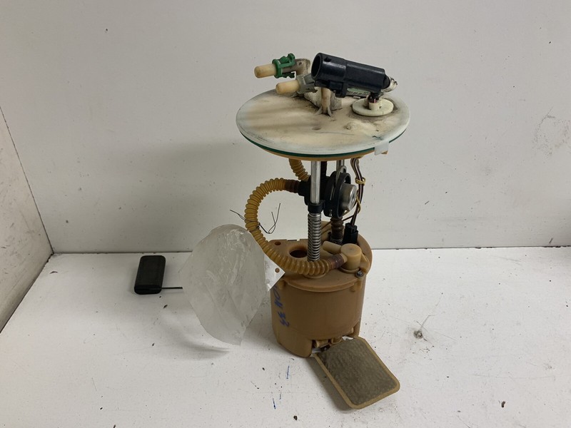2001-2004 Mazda Tribute Ford Escape 2.0L Fuel Pump w Sending Unit & Bracket