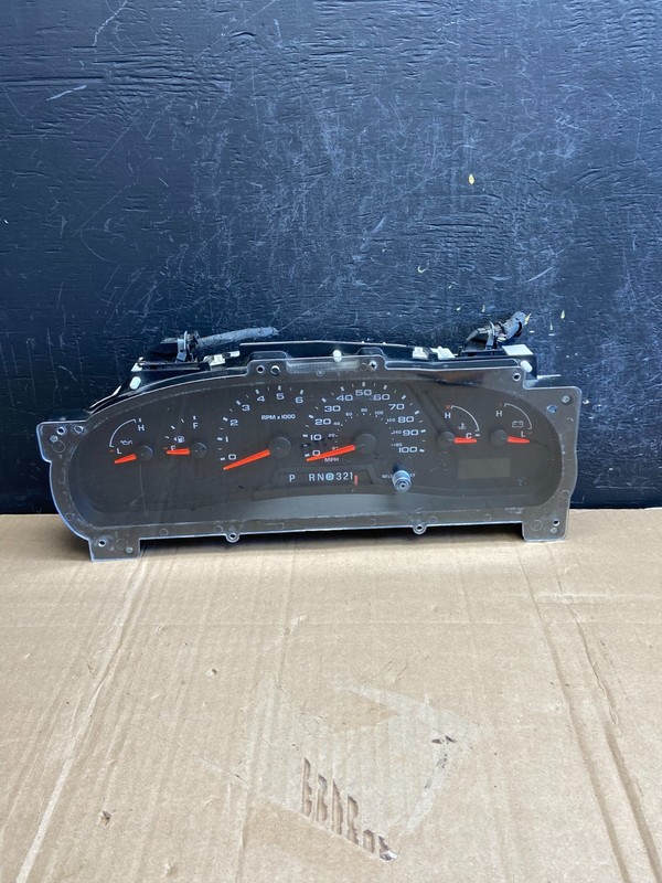 2004 to 2007 Ford E150 E250 E350 Gauge Speedometer Cluster ad7076 DG