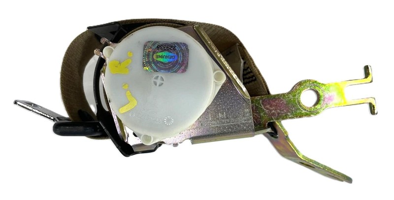 2004-2007 BMW 530i Rear Left Driver Side Seat Belt LH OEM 33035173