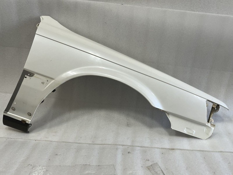 1990 1991 LEXUS ES250 RIGHT PASSENGER SIDE FRONT FENDER WHITE 051