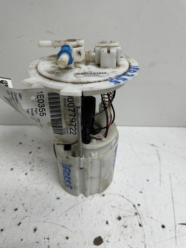 2007-2012 Nissan Altima Fuel Gas Pump w Sending Unit & Bracket Oem