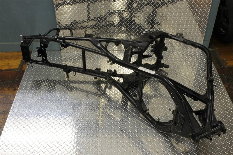 2002 SUZUKI GSF 600 BANDIT S MAIN FRAME CHASSIS BODY OEM GSF600 02