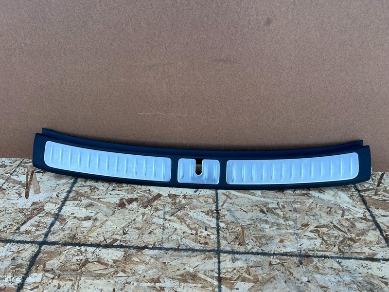 GENESIS GV70 2022-2026 OEM TRUNK SILL SCUFF PLATE TRIM COVER PANEL ASSEMBLY