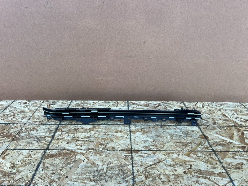 GENESIS GV70 2022-2025 OEM RIGHT PASSENGER DASH AIR AC VENT GRILLE 97401AR000