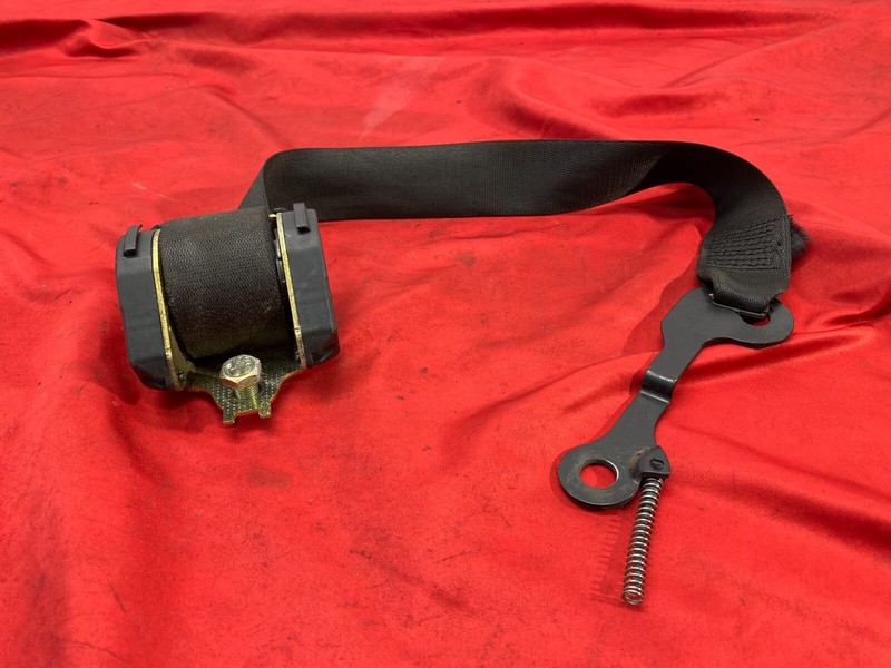 87-93 MW E30 318 325 Convertible Front Right Passenger Seatbelt Tensioner OEM✅