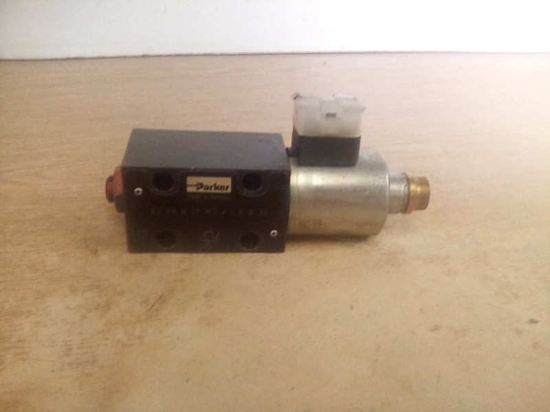 Parker RE06M17W2V1XW20 Hydraulic Valve
