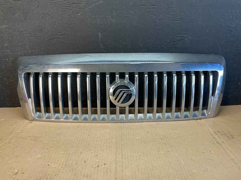 2006 to 2008 Mercury Grand Marquis Front Upper Grill Grille OEM AD8509 DG