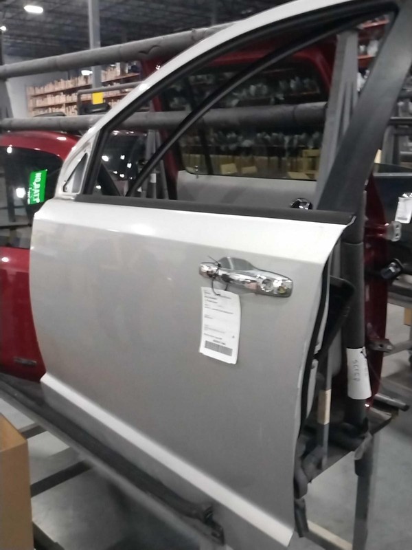 2013 Dodge Journey Left Front Door Silver OEM 245801, 214K Miles, Used