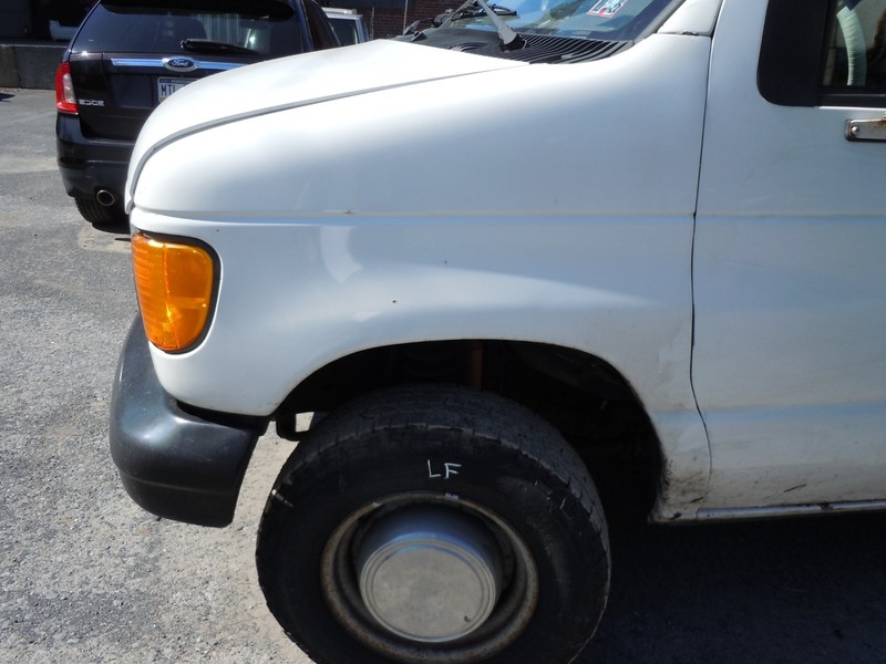 2002-2007 Ford E-250 Fender Driver Left LH YZ