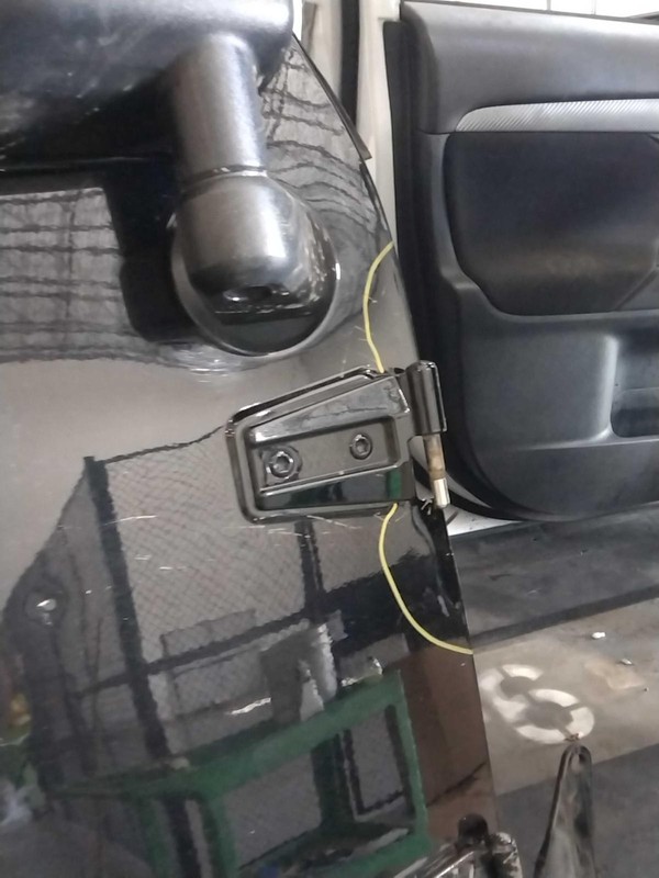 2018 Jeep Wrangler Right Door Mirror Assembly Black 315719 Used 63K Miles