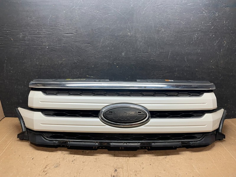 2011 2012 2013 Ford Edge Front Upper Chrome Grille Grill Oem Z5890DG