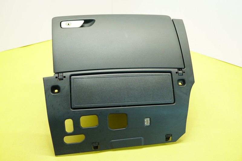 π
2015-2020 AUDI RS3 OEM.GLOVE BOX ASSEMBLY 8V5-880-302-A-6PS