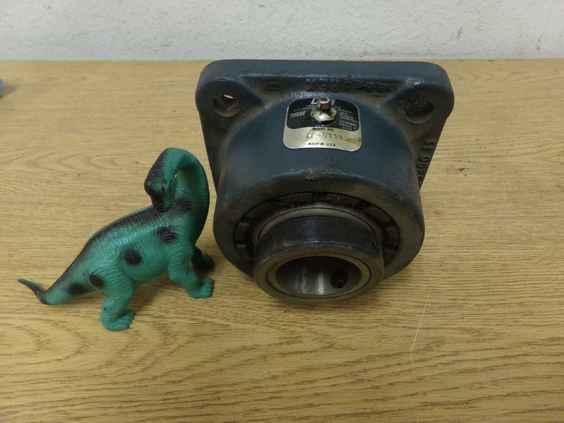 Rex Prelubricated Self Aligning Roller Bearing ZF-5111 *FREE SHIPPING*